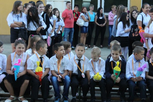 Évnyitó
